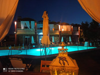 /album/foto-gallery/pool-by-night-1-jpg/